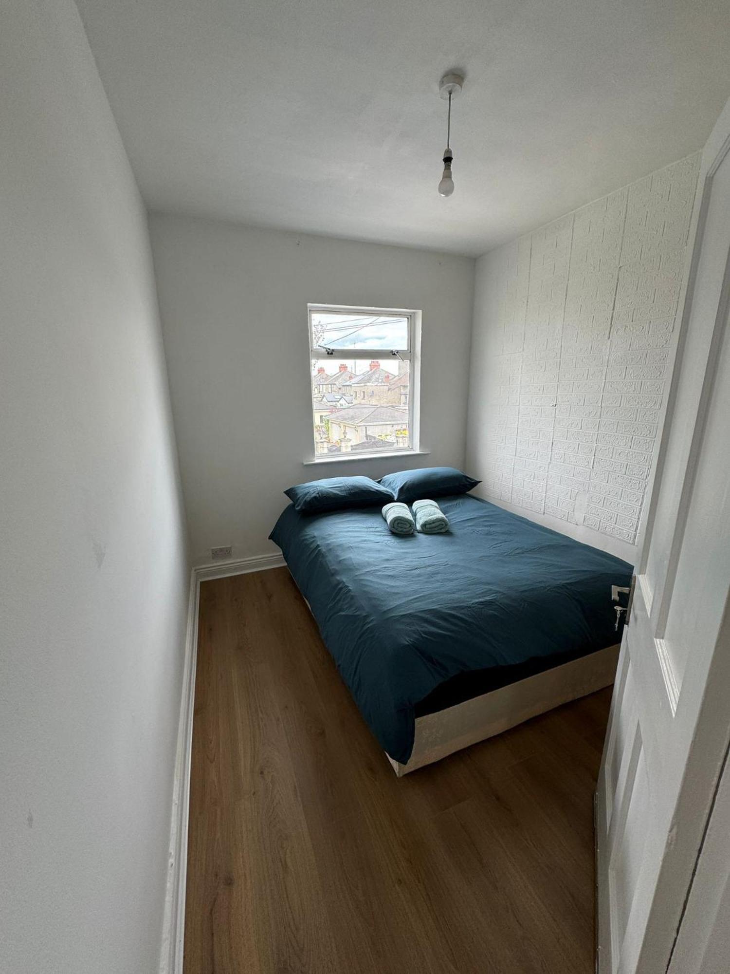 Nice Double Room At 2 Iveragh Rd-8 Dublín Exterior foto